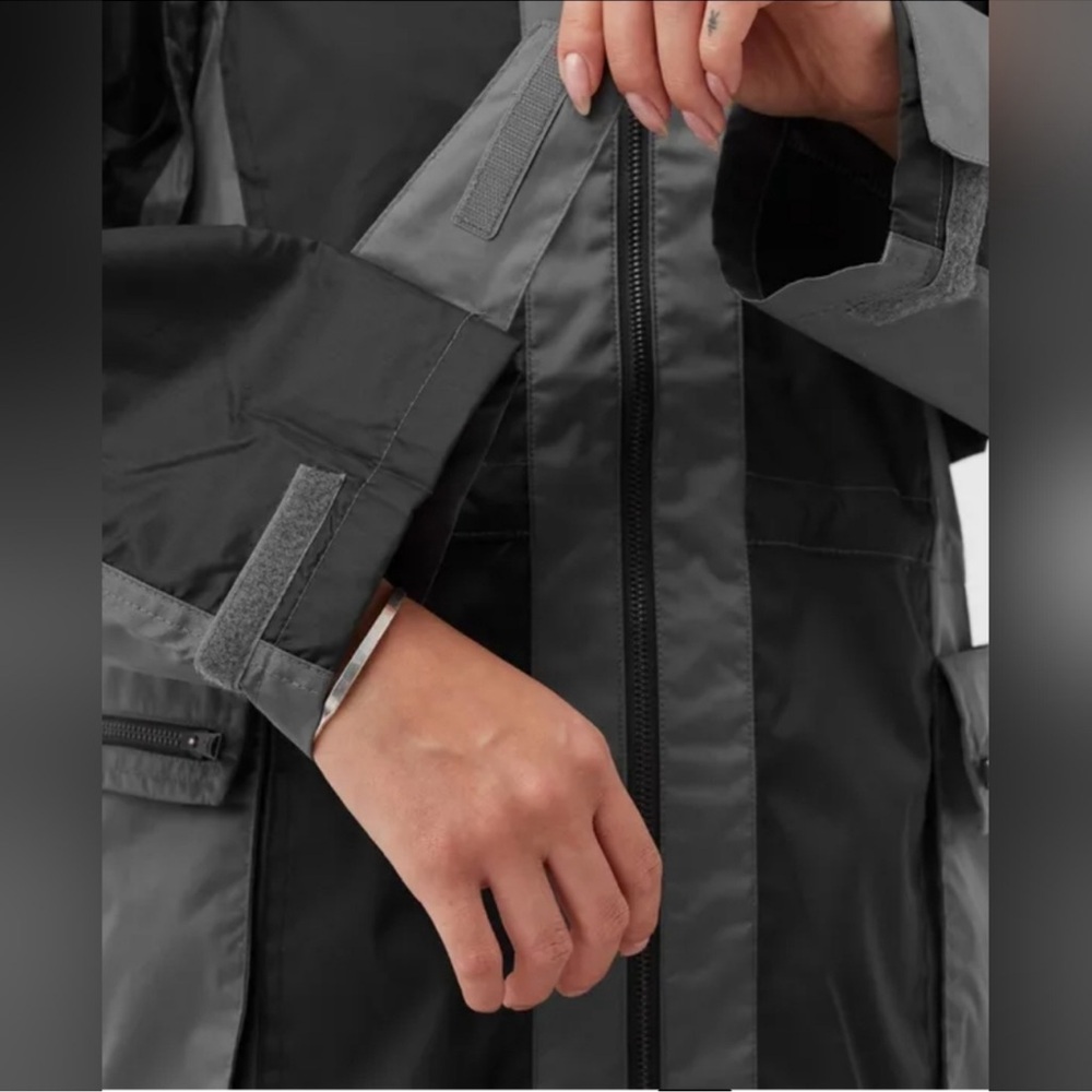 Jordan Women's Black and Gray Utility Jacket - Picture 6 of 13